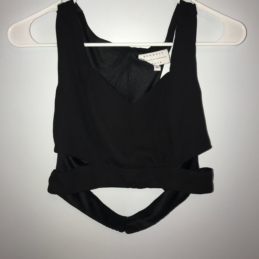 Kendall & Kylie crop top